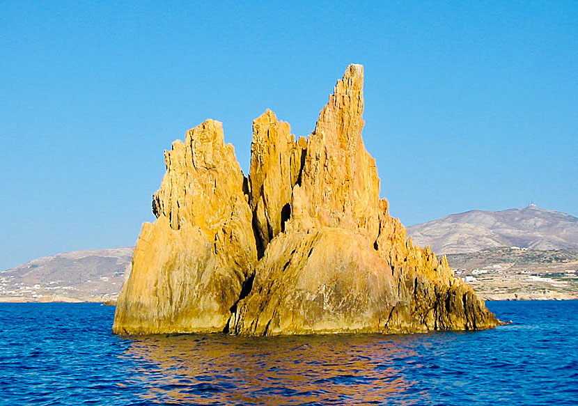 Agios Spiridon islands mellan Paros och Antiparos i Kykladerna.