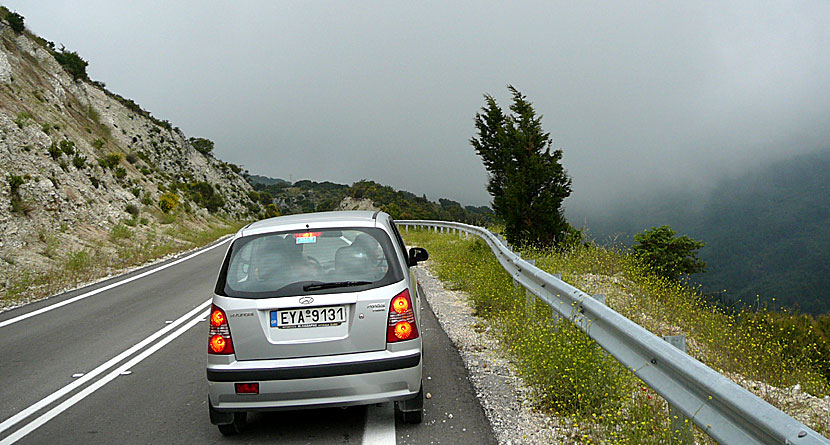 Köra bil till Porto Katsiki på Lefkas.