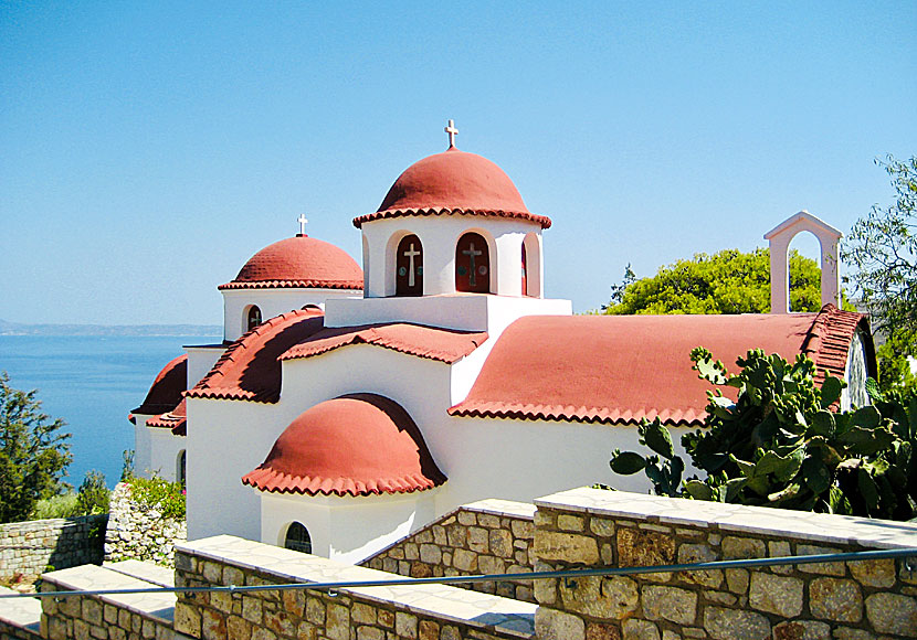 Kyrkan som tillhör nunneklostret Agios Savvas 