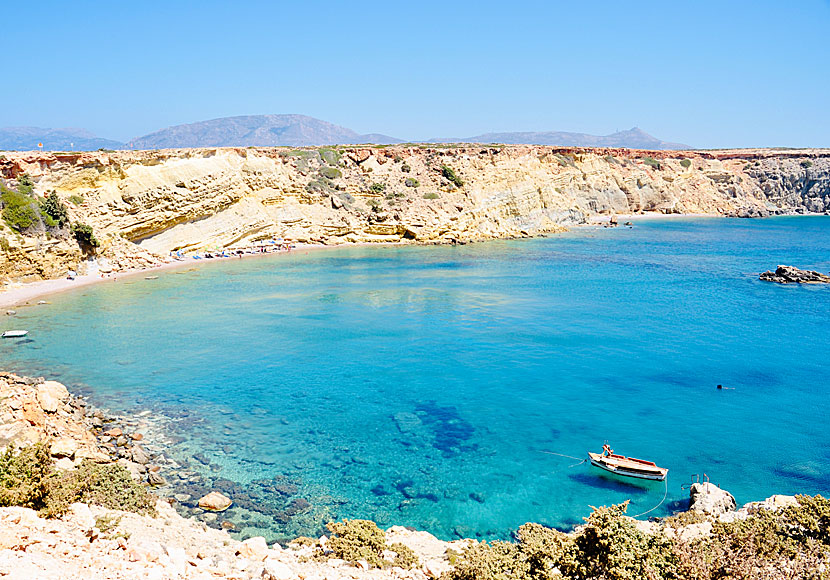 Agios Theodoros beach som ligger väster om flygplatsen på Karpathos.