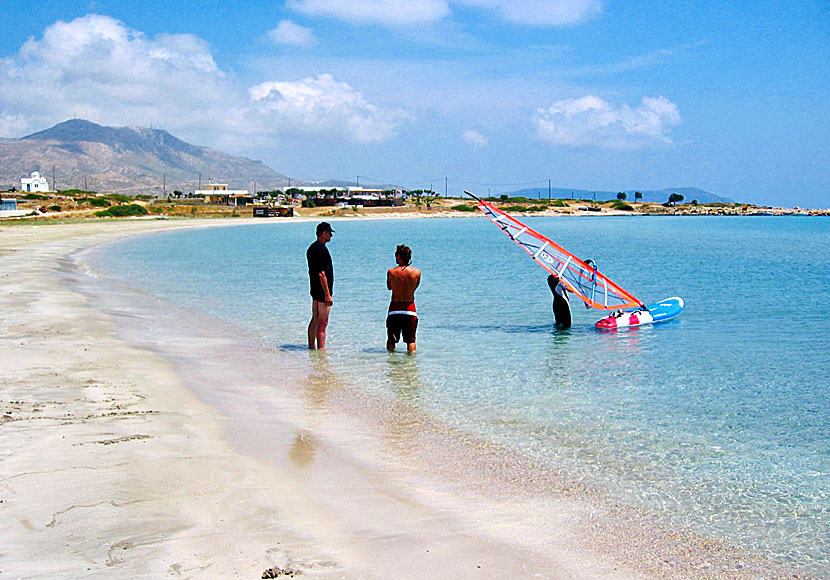 Kite- och vindsurfarstranden Makris Gialos beach vid Karpathos flygplats.