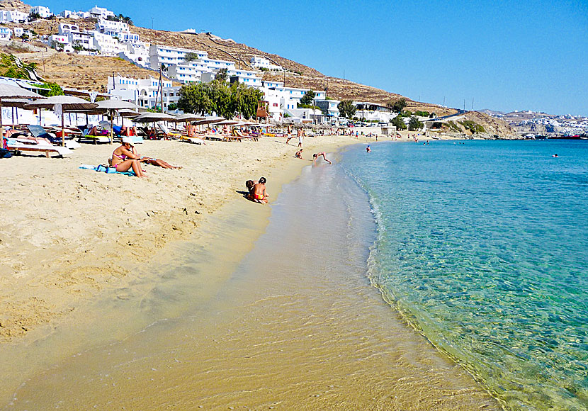 Agios Stefanos beach är en av Mykonos mest barnvänliga stränder.
