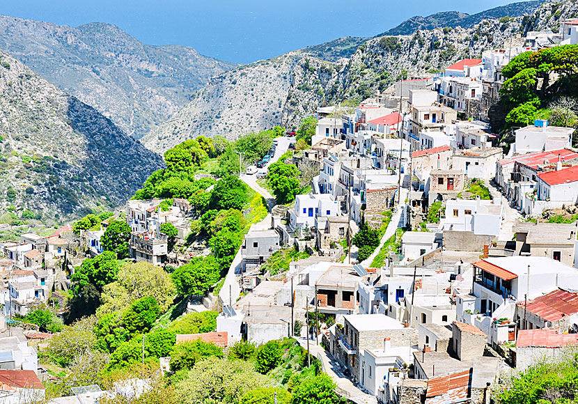 Koronos är en av flera genuina bergsbyar på Naxos i Kykladerna.