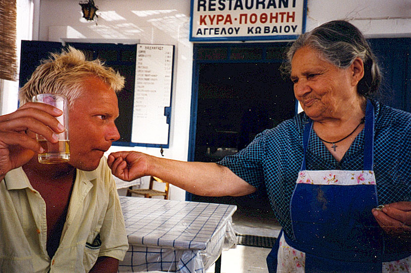 Taverna Kira Pothiti i Panagia på Schinoussa år 1997.