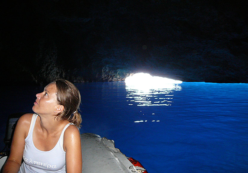Bada och simma i Blue Cave på Kastellorizo.