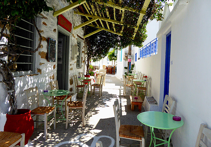 Ovanför Aegiali på norra Amorgos i Kykladerna ligger de genuina byarna Langada och Tholaria.
