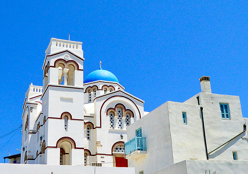 Den vackra kyrkan Agioi Anargyroi i Tholaria på Amorgos.