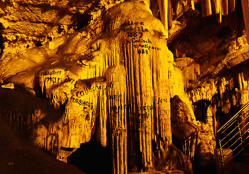 Missa inte Antiparos Cave när du reser till Kykladerna i Grekland.