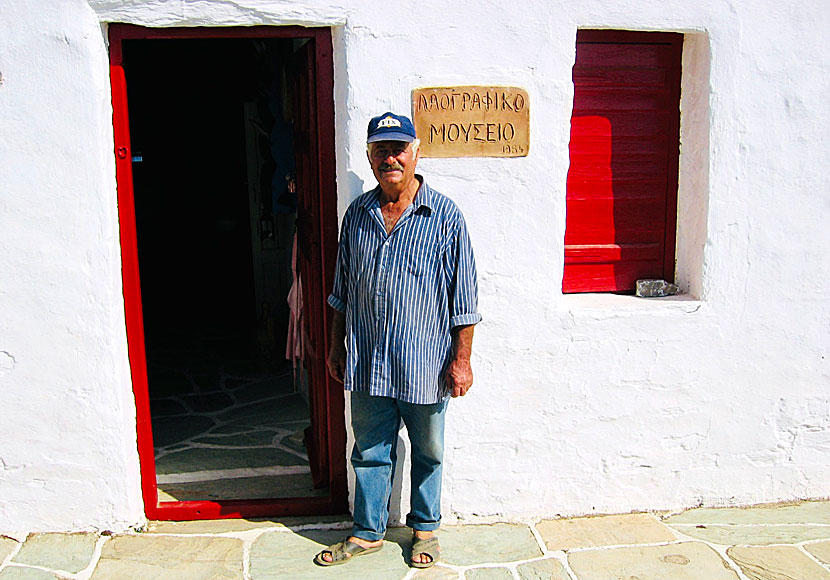 Missa inte det intressanta folkmuseet i byn Ano Meria när du reser till Folegandros.