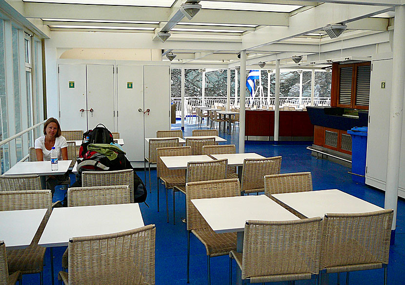 Blue Star Ferries mellan Santorini och Naxos, via Ios.