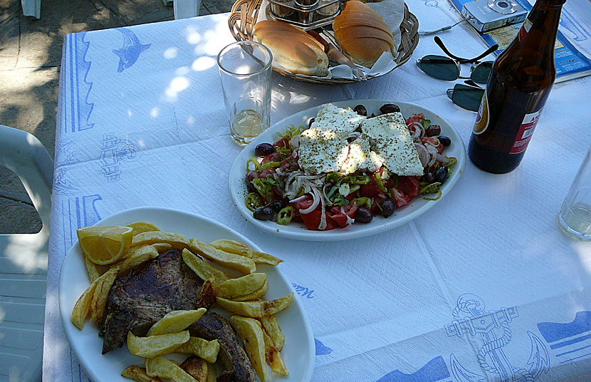 Äta lunch i Kastania på Samos.