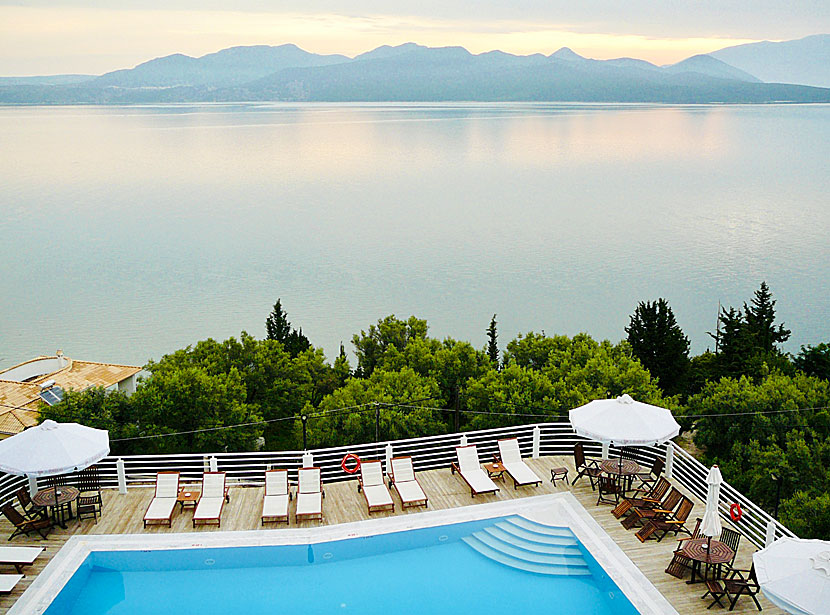 Den fantastiska utsikten från Hotel Adriatica i Nikiani på Lefkas.