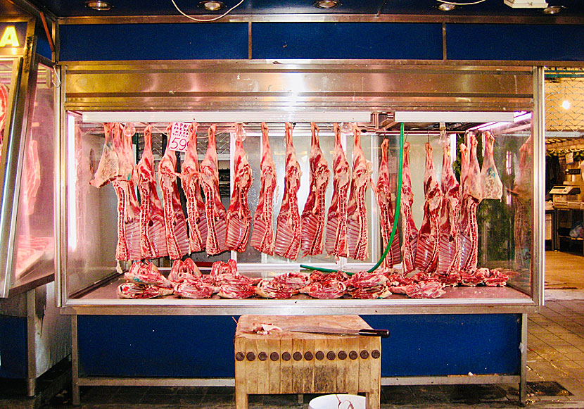 Köttmarknaden i Atens saluhall.