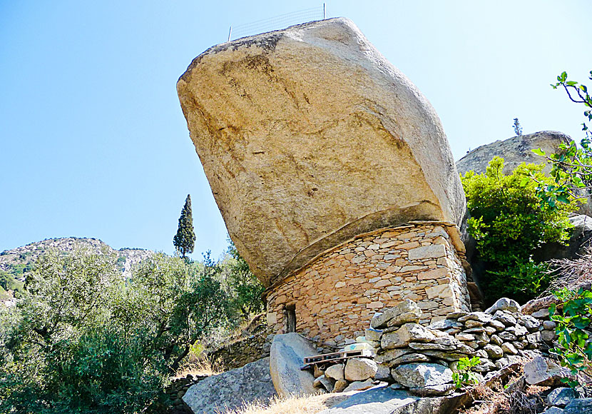 Anti-pirathus nära klostret Mavrianou på Ikaria i Grekland.