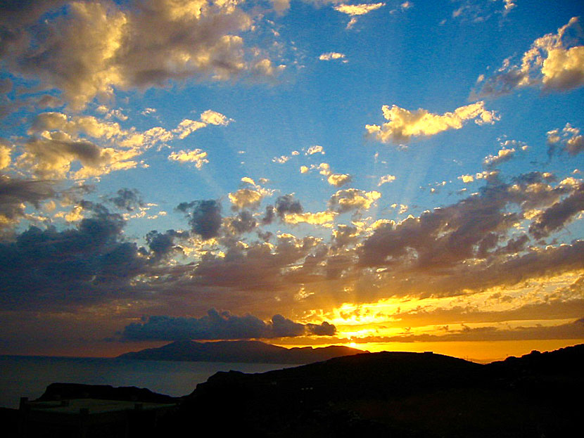 Solnedgången sedd från Hotel Katerina mellan Chora och Mylopotas på Ios.
