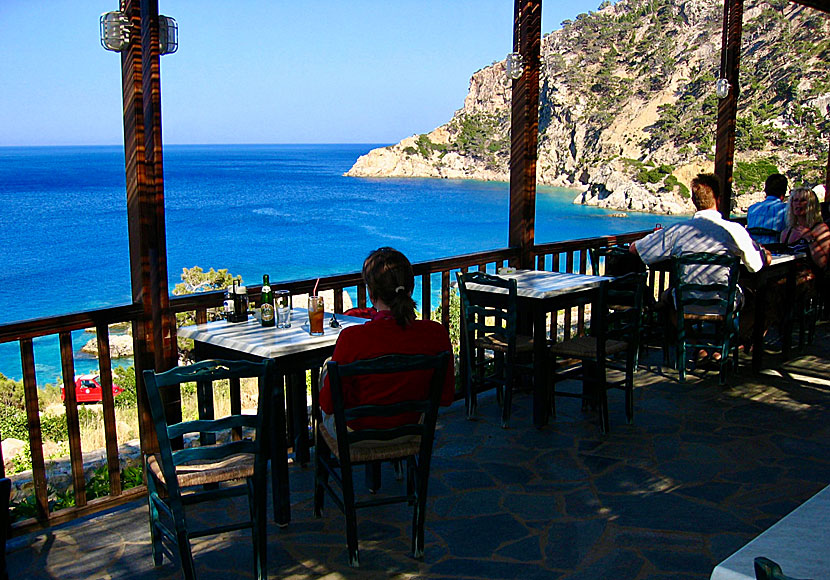 Tavernan ovanför Apella beach på Karpathos.