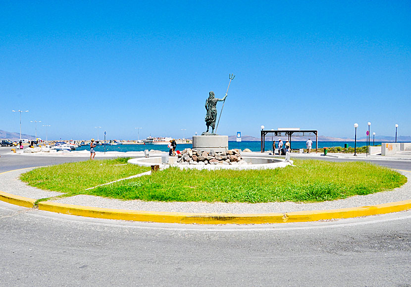 Den gigantiska rondellen i Mastichari där Poseidon står staty.