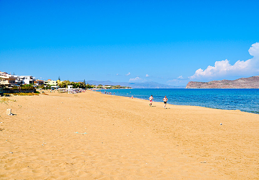 Kato Stalo beach och by på västra Kreta.