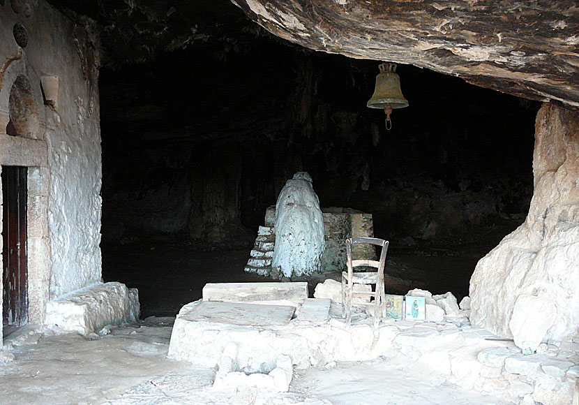 Cave of Panagia Arkoudiotissa. Kreta. Akrotiri.