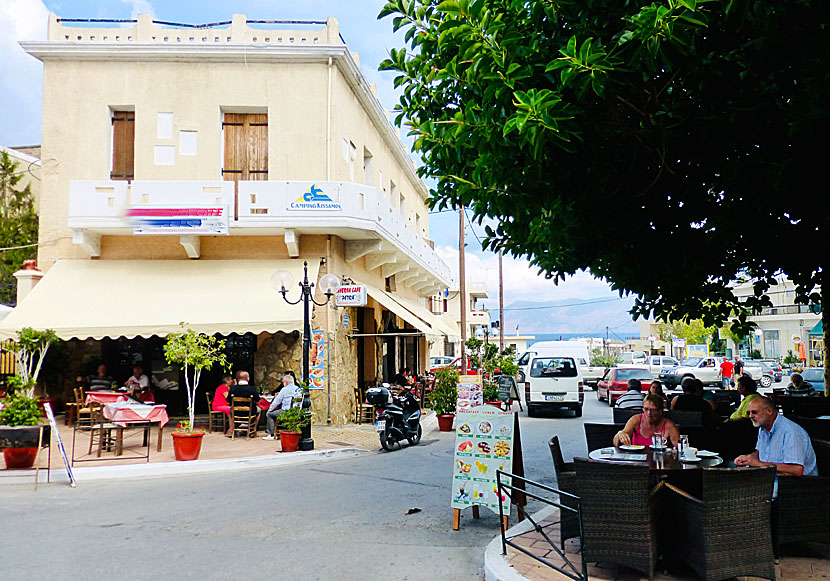 Kaféer, restauranger och tavernor i Kissamos på västra Kreta.