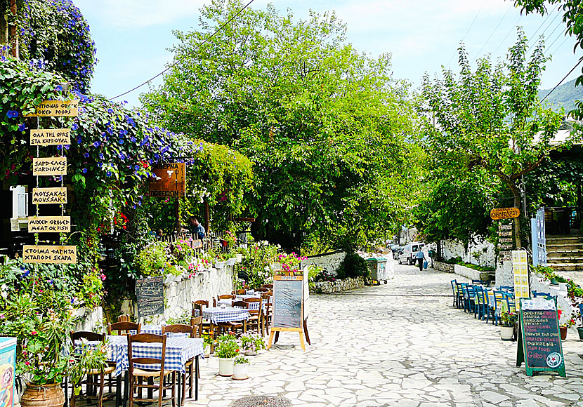Tavernor och restauranger i Agios Nikitas på Lefkas.