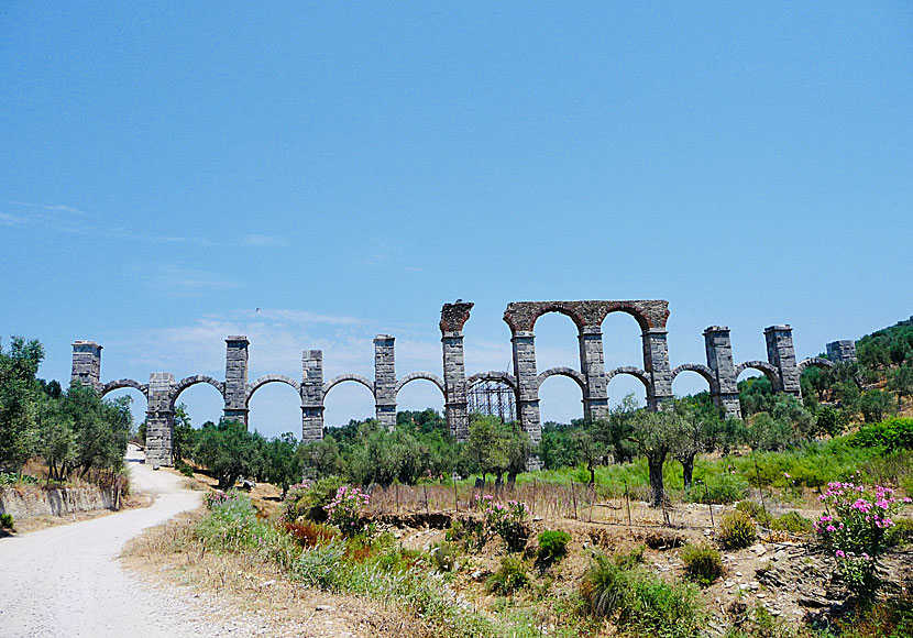 Den romerska akvedukten i Moria, nära Mytilini, på Lesbos i Grekland.