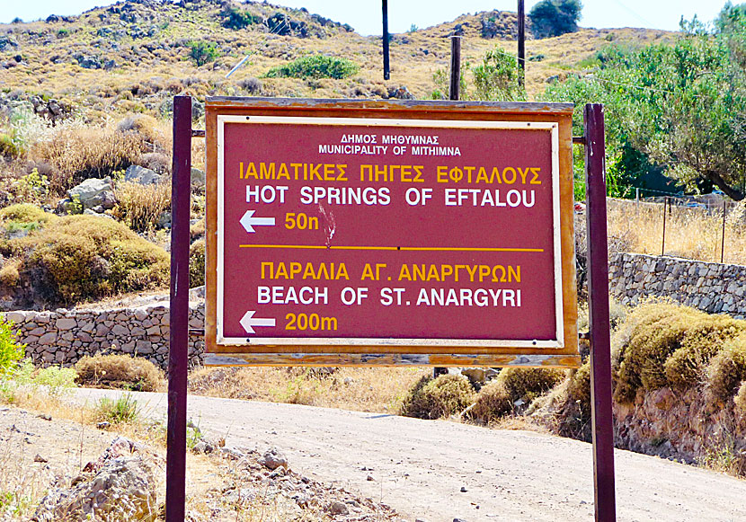 Hot Springs of Eftalou och Anargyri beach nära Molyvos på Lesbos.