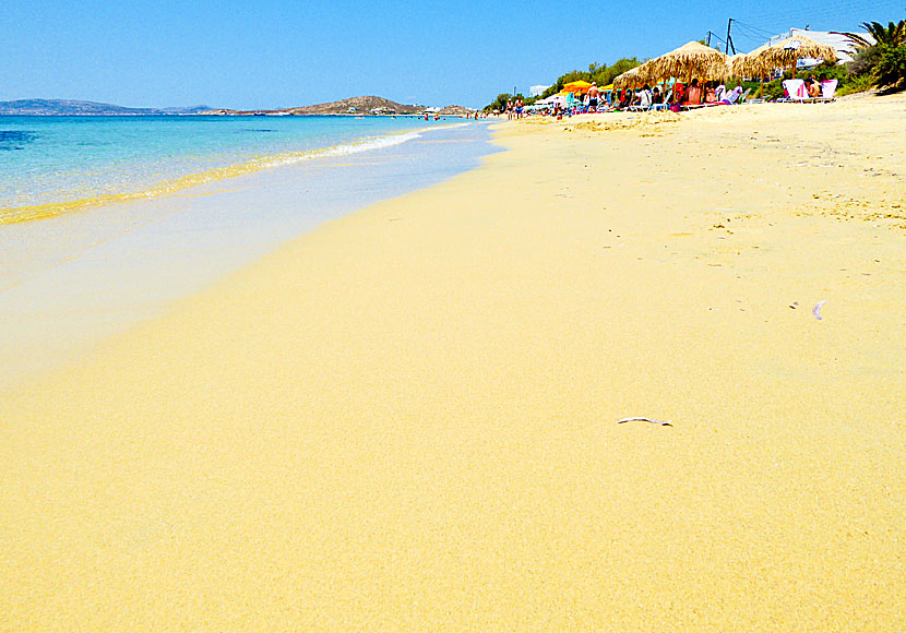 Om du letar efter fina sandstränder på de grekiska öarna får du inte missa stränderna på Naxos i Kykladerna. 