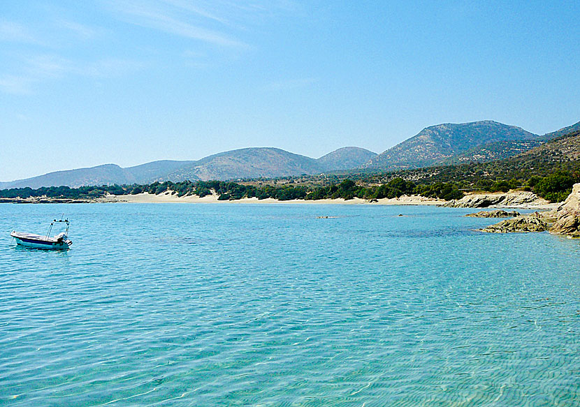 Den okända sandstranden Psili Ammos på Naxos i Kykladerna.