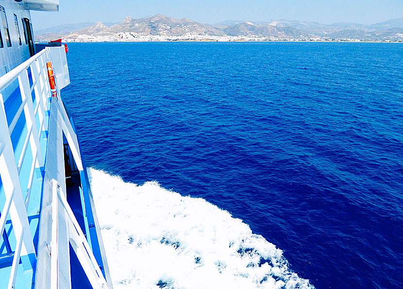 Resa med färja till Naxos i Grekland. 
