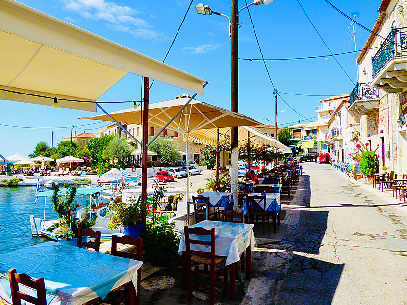Den mysiga fiskebyn Agios Nikolaos i Mani på Peloponnesos.