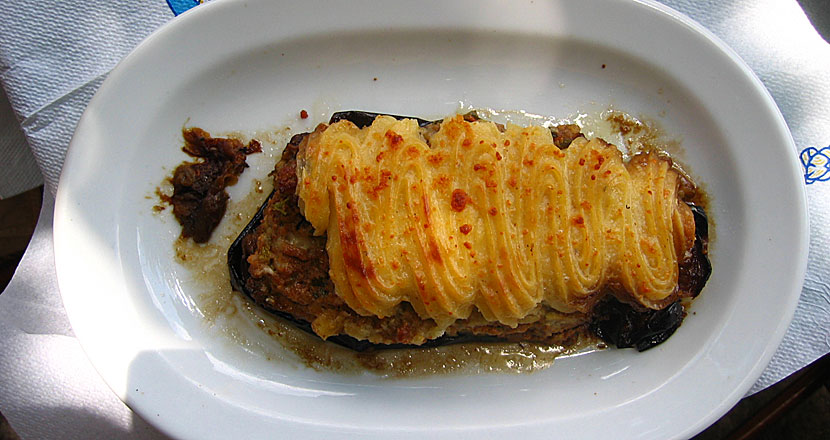Papotsakia från Skopelos- eller små tofflor som maträtten kallas i Grekland.