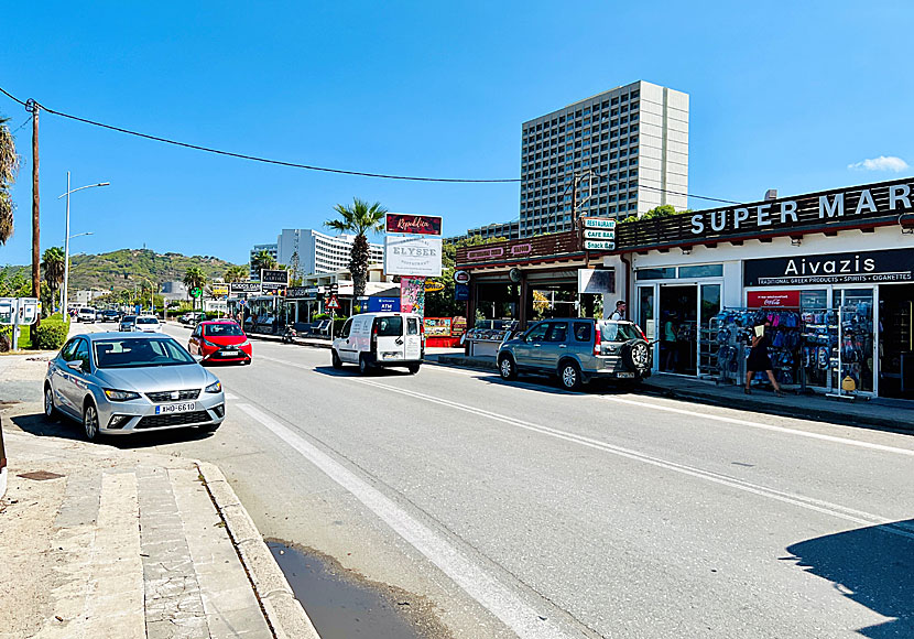 Hotell, restauranger, tavernor, barer och affärer i Ixia på Rhodos. 