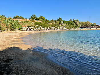 Fina och barnvänliga stränder på Rhodos i Grekland. 