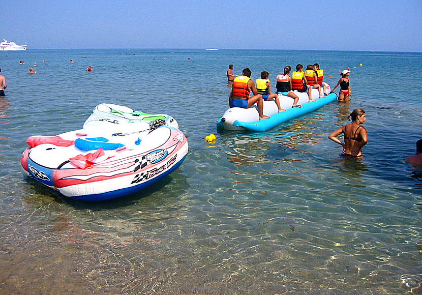 Vattensporter vid Tsambika beach på Rhodos.