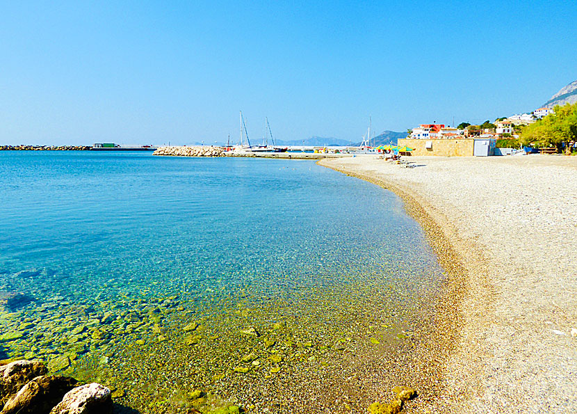 Ormos Marathokampos beach på Samos i Grekland.