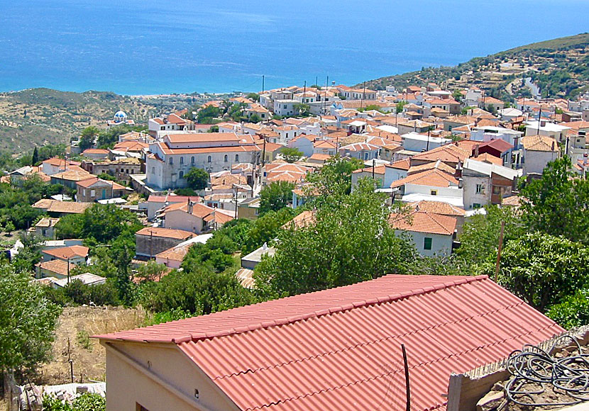 Byn Marathokampos som ligger ovanför Ormos Marathokampos på Samos.