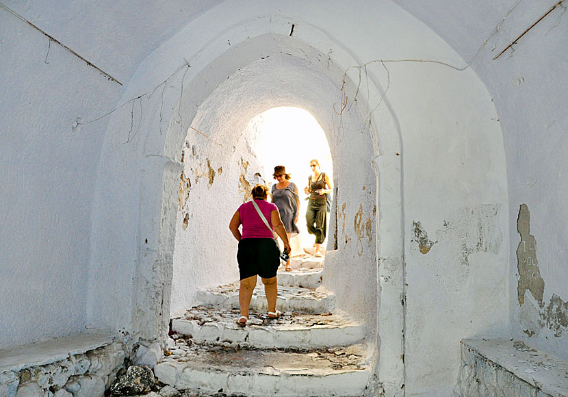 In- och utgången till Kastro ovanför Pyrgos.