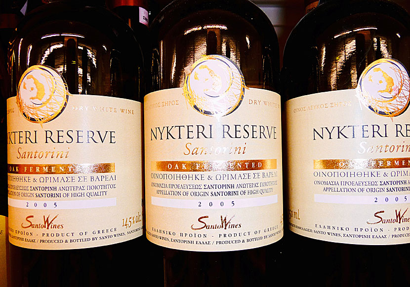 Det vita vinet Nykteri produceras av Santo Wines. 