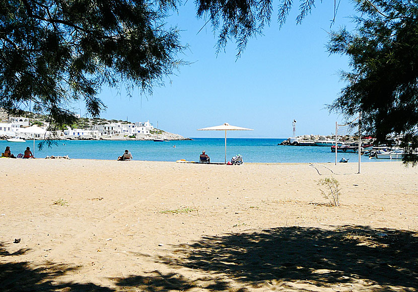 Sikinos bästa strand är den i hamnen Alopronia.
