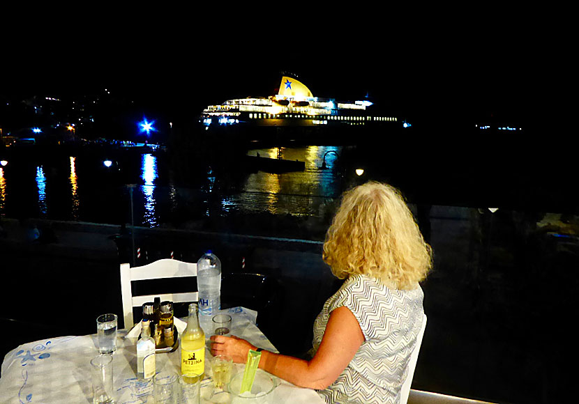 Blue Star Ferries i Livadia på Tilos.