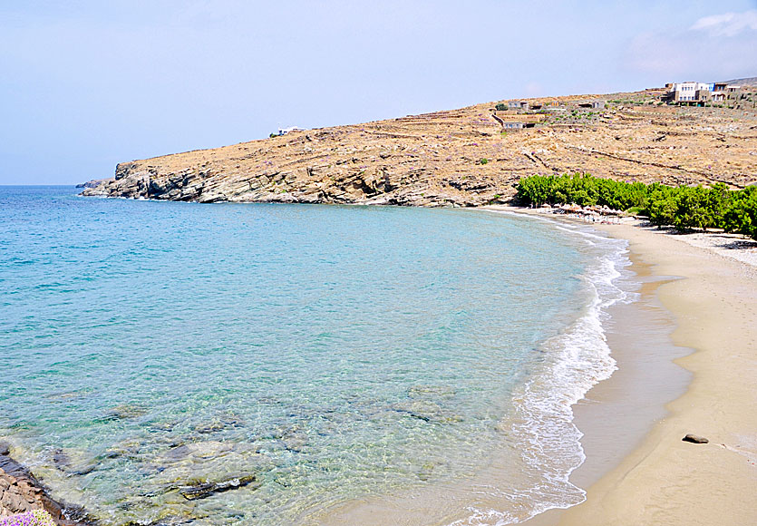 Kalivia beach på Tinos i Kykladerna.