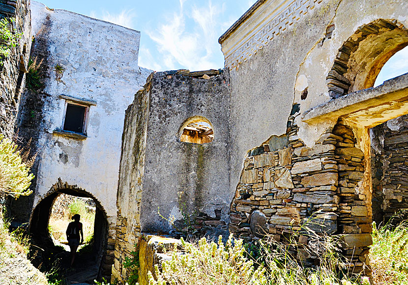 Den övergivna byn Monastiria på Tinos.