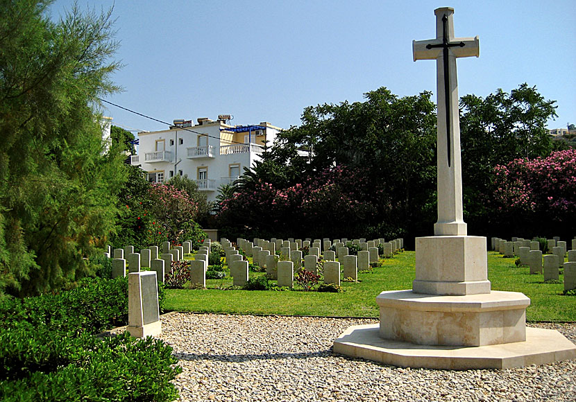 War Cemetery och War Museum bör alla besöka när ni reser till Leros.