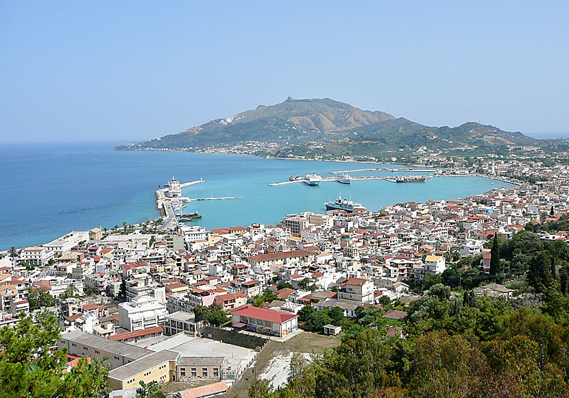 Zakynthos Stad sett från fästningen Bochali. 