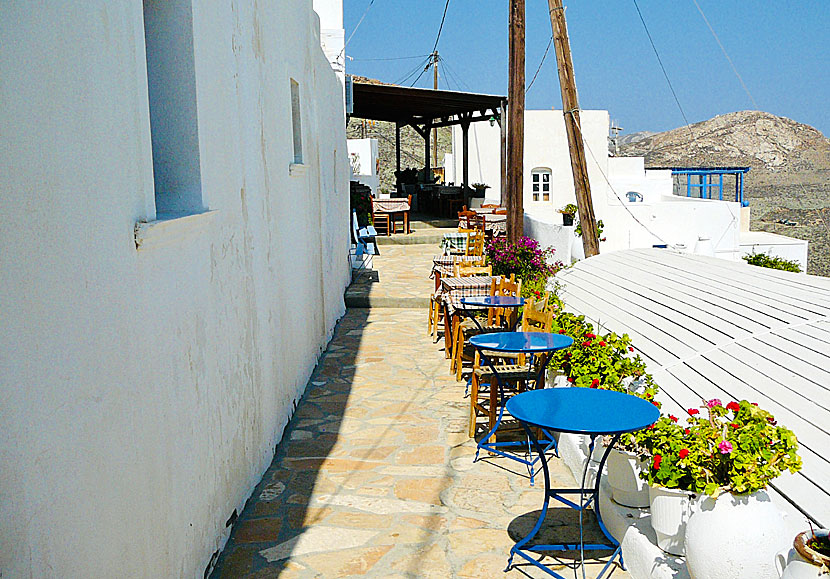 Bra tavernor och restauranger i Chora på ön Anafi.