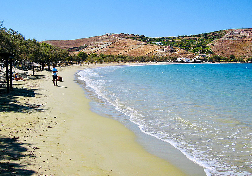 Otzias beach är en av sandstränderna på Kea i Kykladerna. 