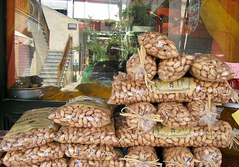 Egina är bland annat känt för sina goda pistagenötter.