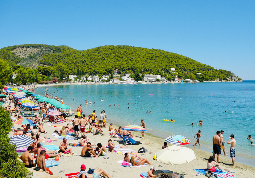 Poros populäraste och bästa strand är Askeli beach.