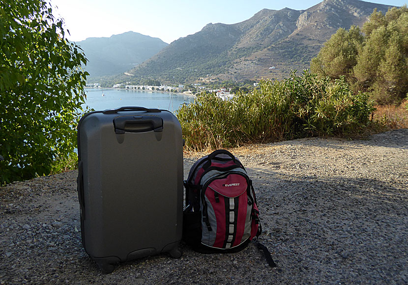 Att öluffa med resväska och rullväska i Grekland. 